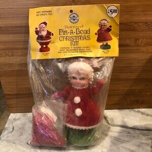 Vintage Walco Pin A Bead Christmas Kit Tabletop Mrs Claus  Decoration #6014
